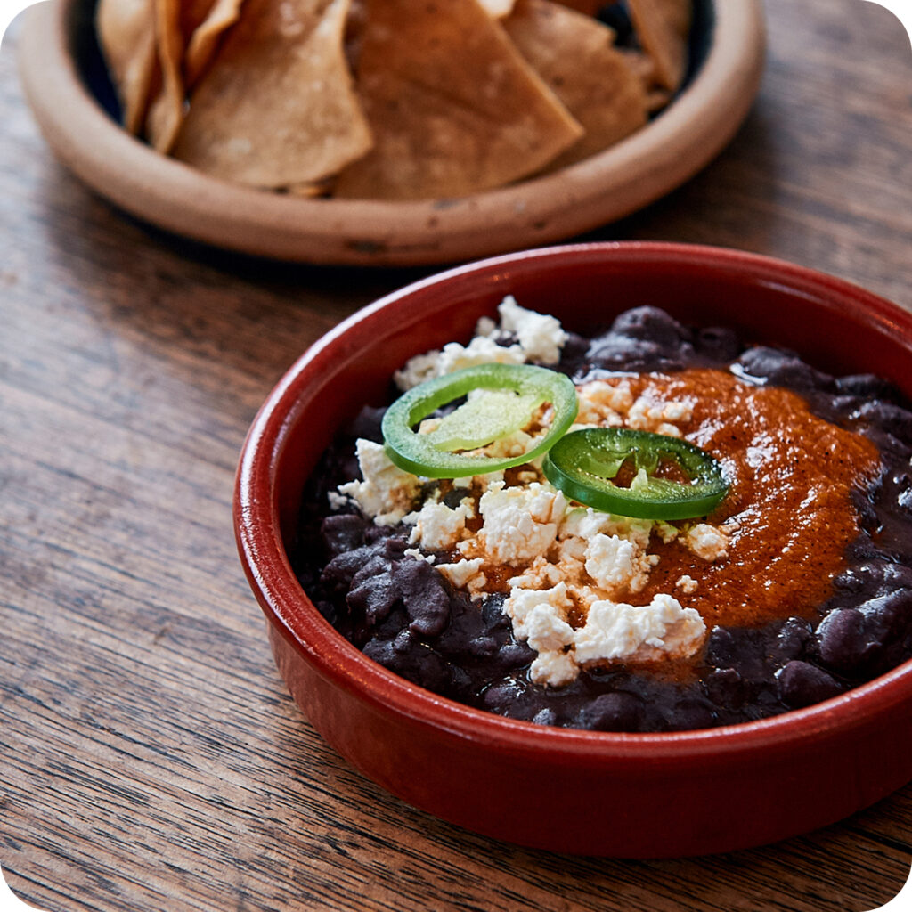 Frijoles totopos